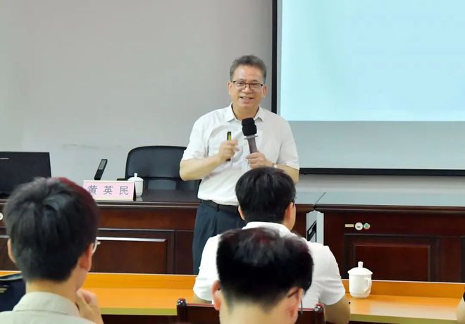 法院联合县总工会开展心理健康教育活动开元